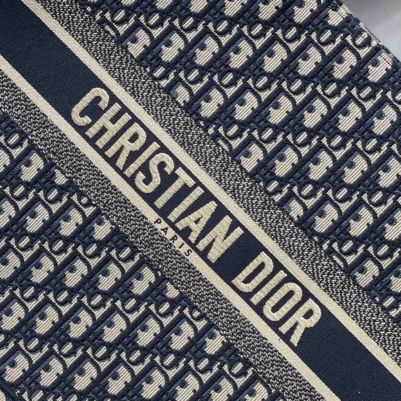 Dior Book Tote Large - Picture 3 of 8